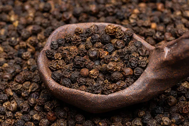 Black Pepper (Whole & Powder)